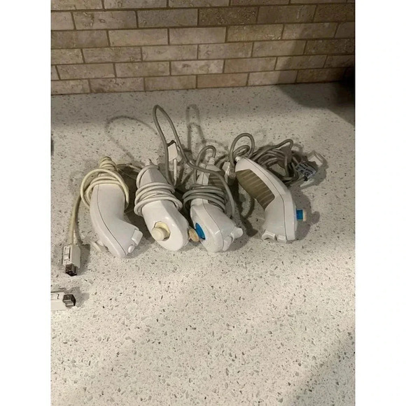 Nintendo wii accessories bundle  th - Picture 3 of 3